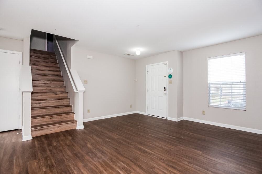 1605 Bray Dr - Photo 5 of 17