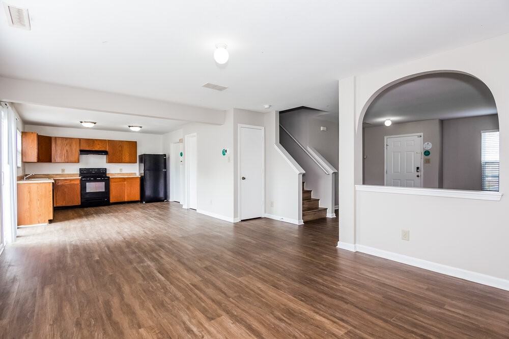 1605 Bray Dr - Photo 6 of 17
