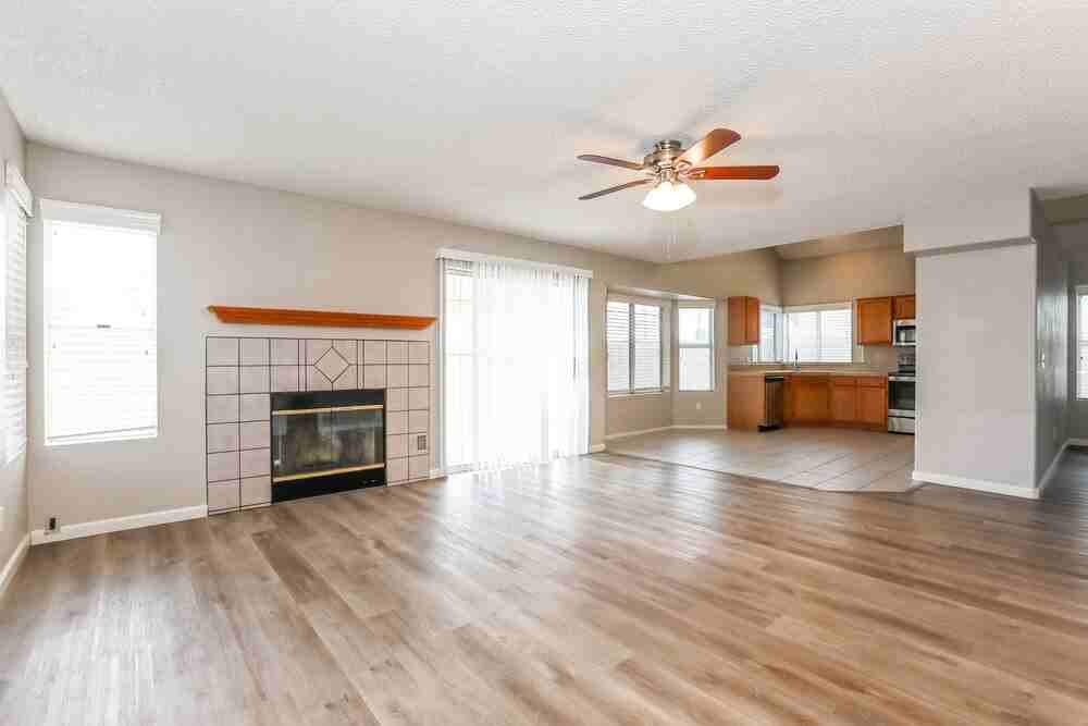 441 S Maple - Photo 6 of 17