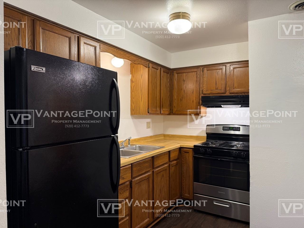 417 Dousman St #7 - Photo 3 of 13