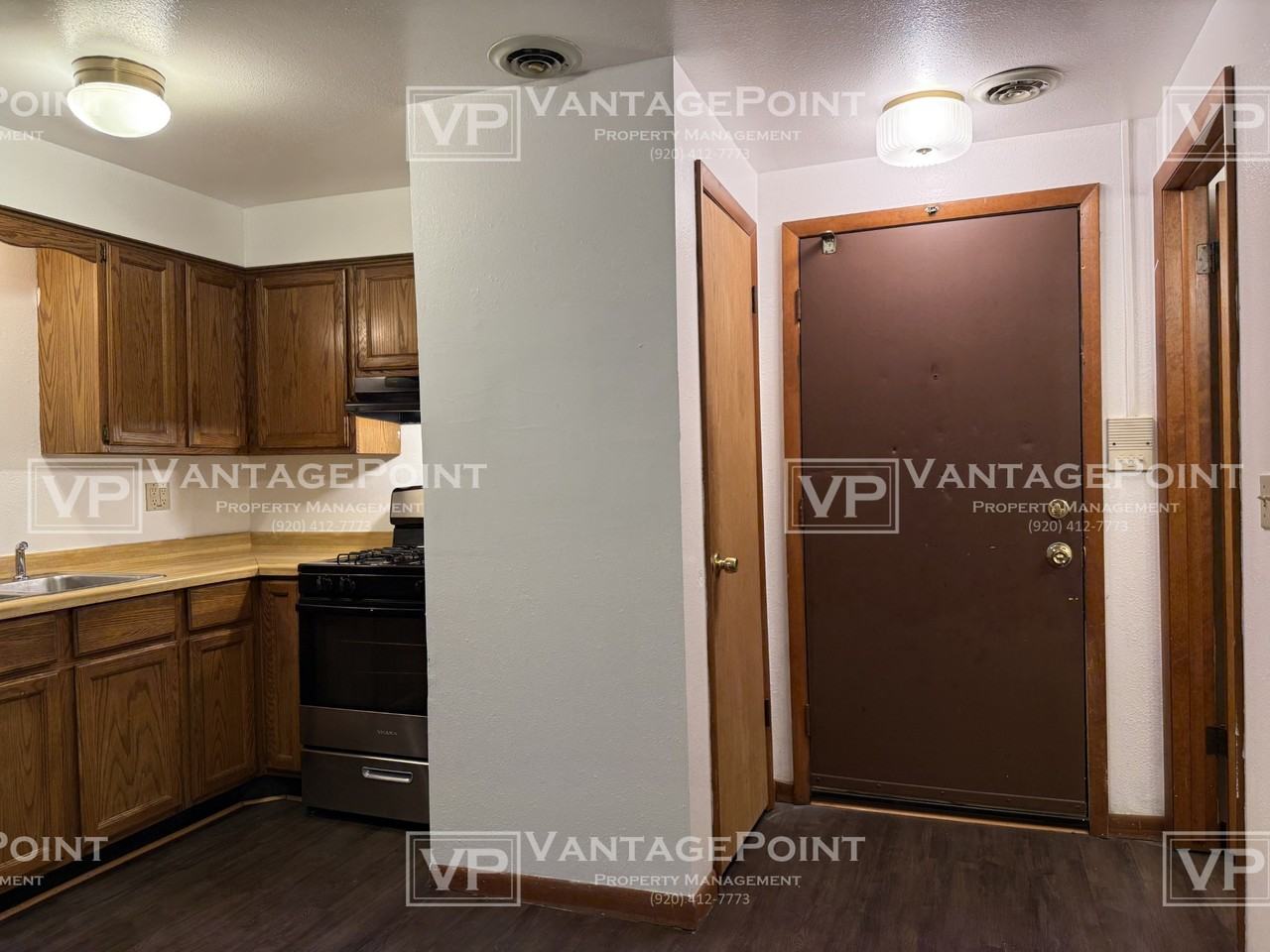 417 Dousman St #7 - Photo 4 of 13