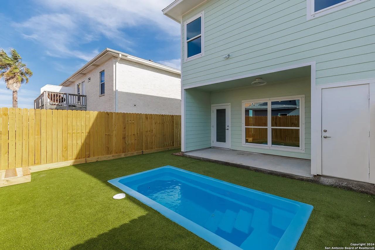 13970 Fortuna Bay Dr #1 - Photo 6 of 44