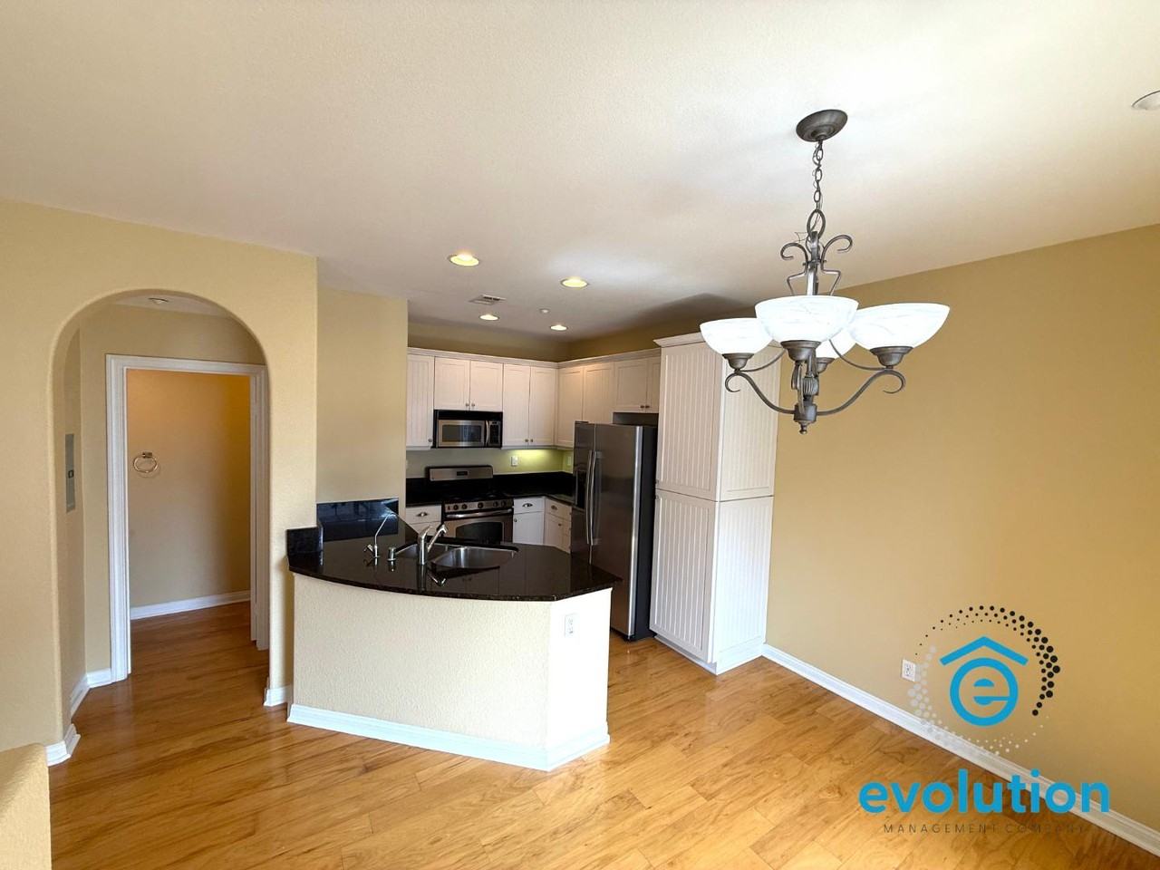 810 Harbor Cliff Way - Photo 5 of 11