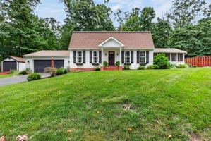 featured image of 2337 Laurel Top Cir
