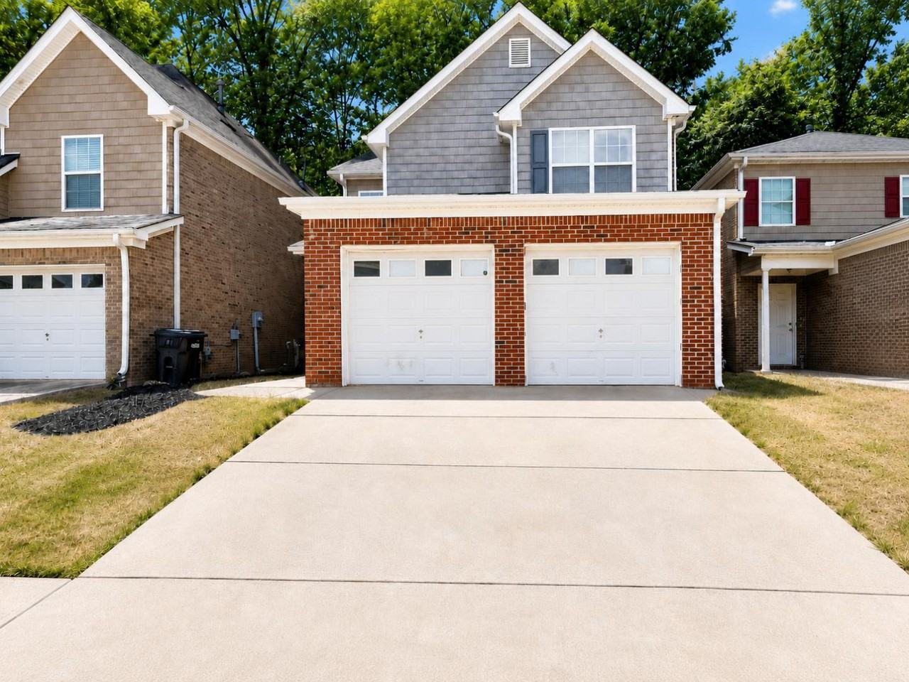 212 Rankin Cir - Photo 2 of 20