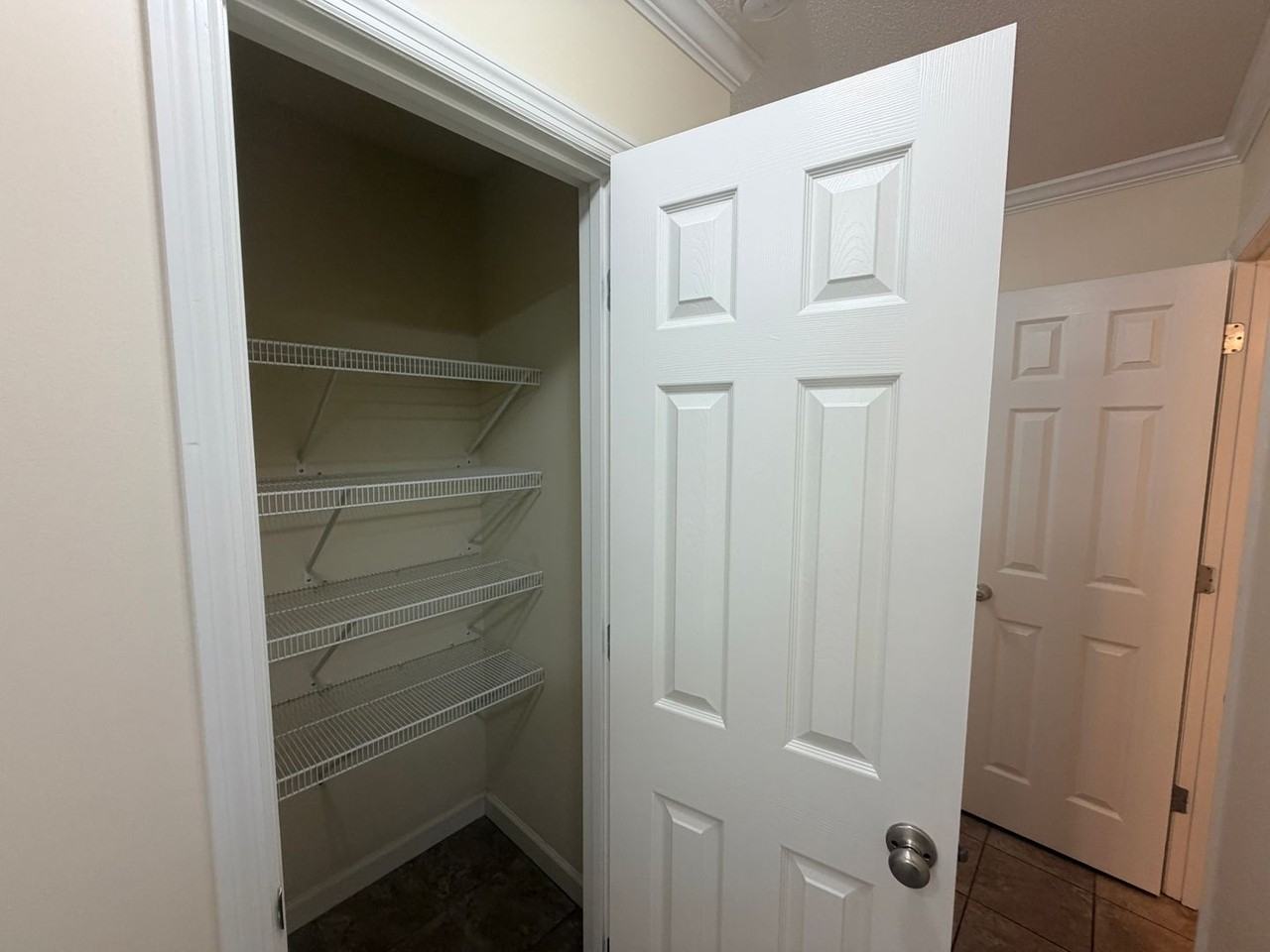 1704 N Patterson St #8 - Photo 6 of 21