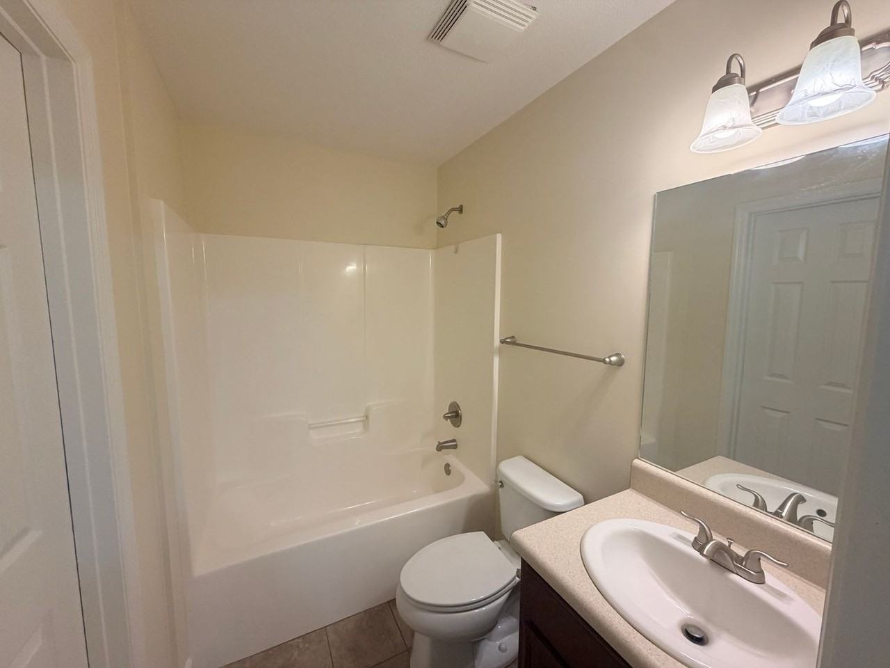 1704 N Patterson St #8 - Photo 7 of 21