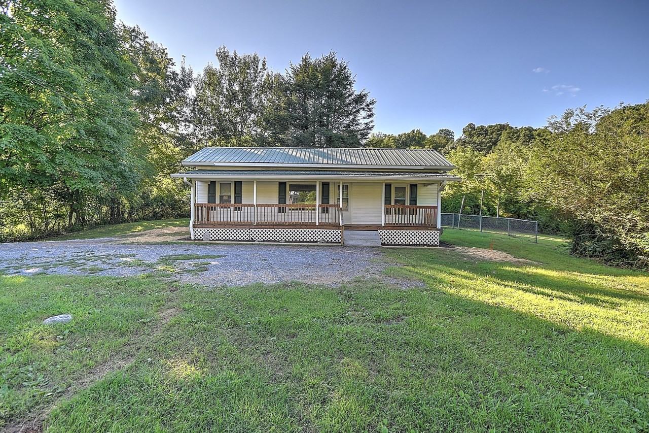 875 S Pickens Bridge Rd - Photo 6 of 20