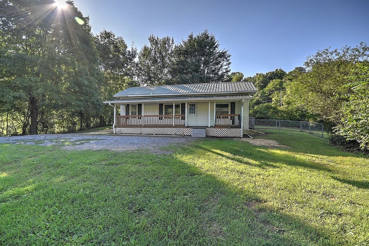 875 S Pickens Bridge Rd - Photo 7 of 20