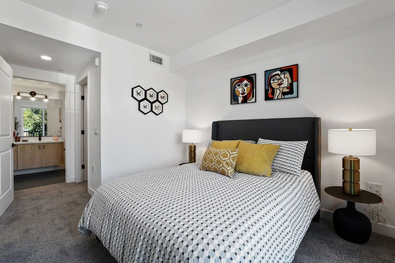 MODERNO La Granada Luxury Living - Photo 3 of 40