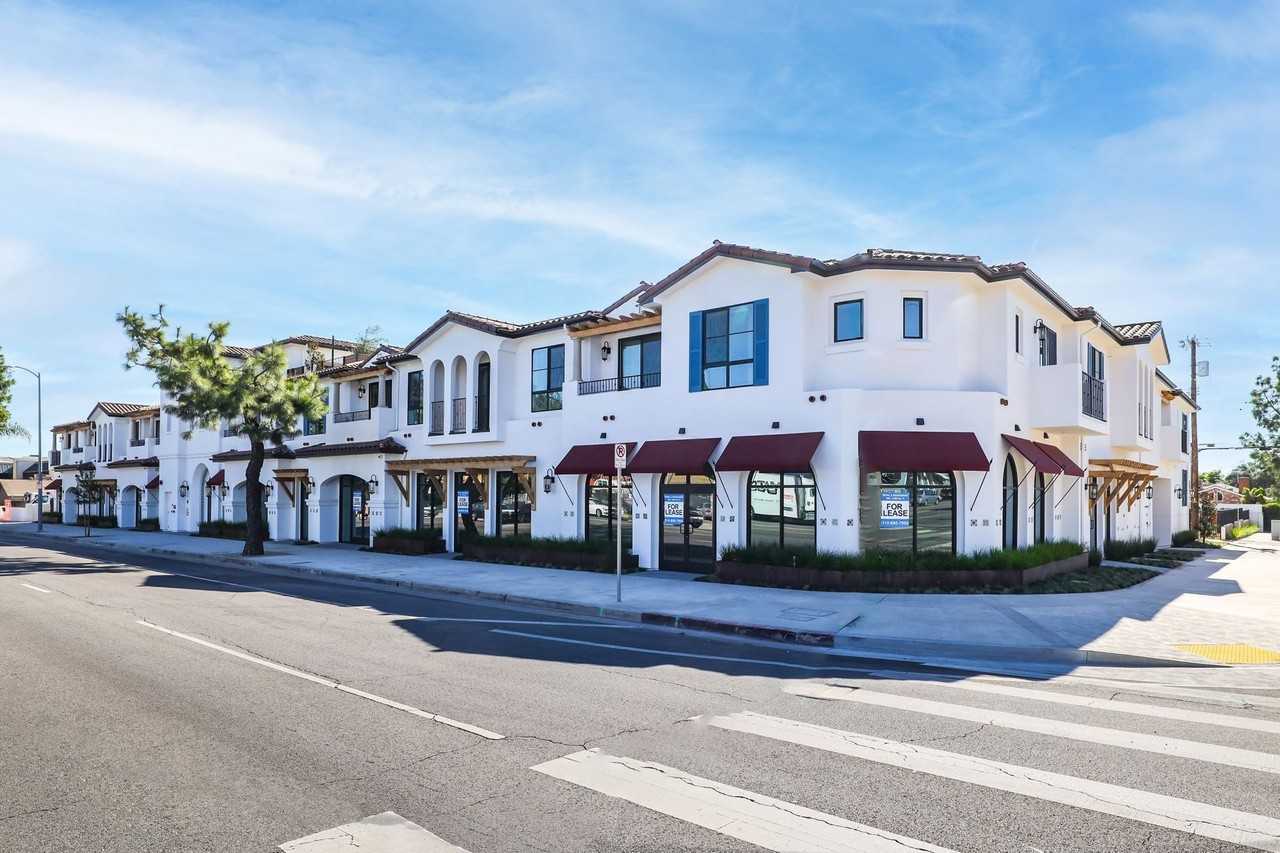 MODERNO La Granada Luxury Living - Photo 5 of 40