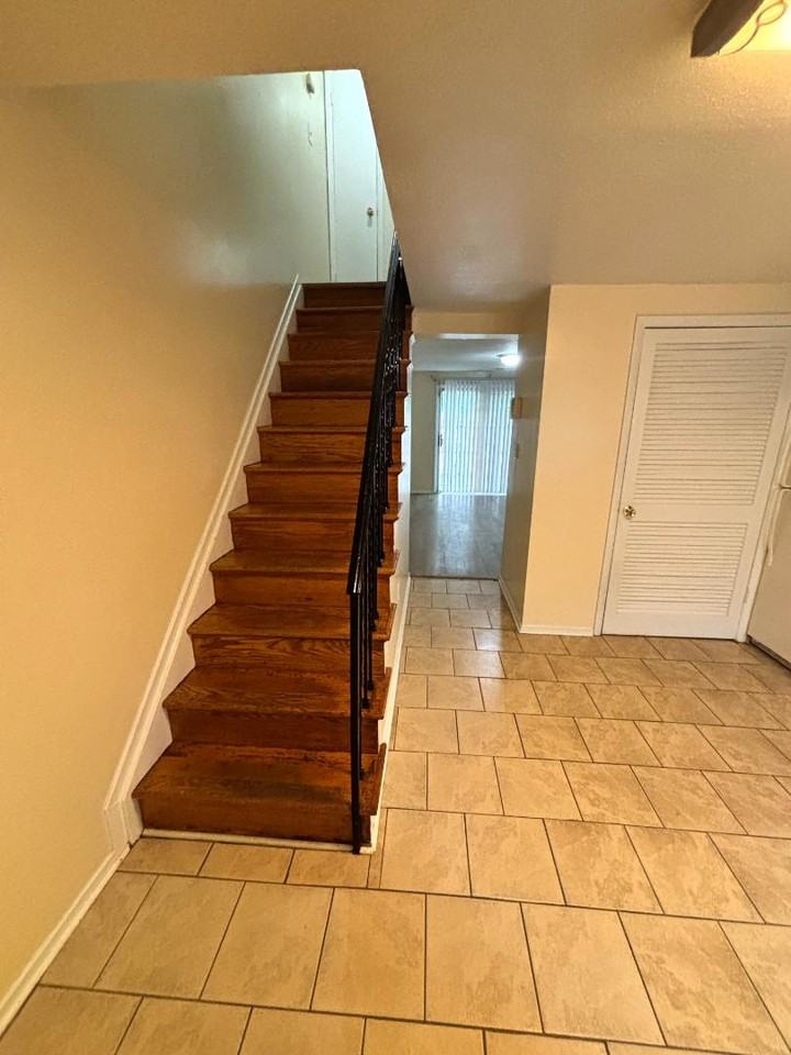 1769 Village Green Dr - Photo 7 of 20