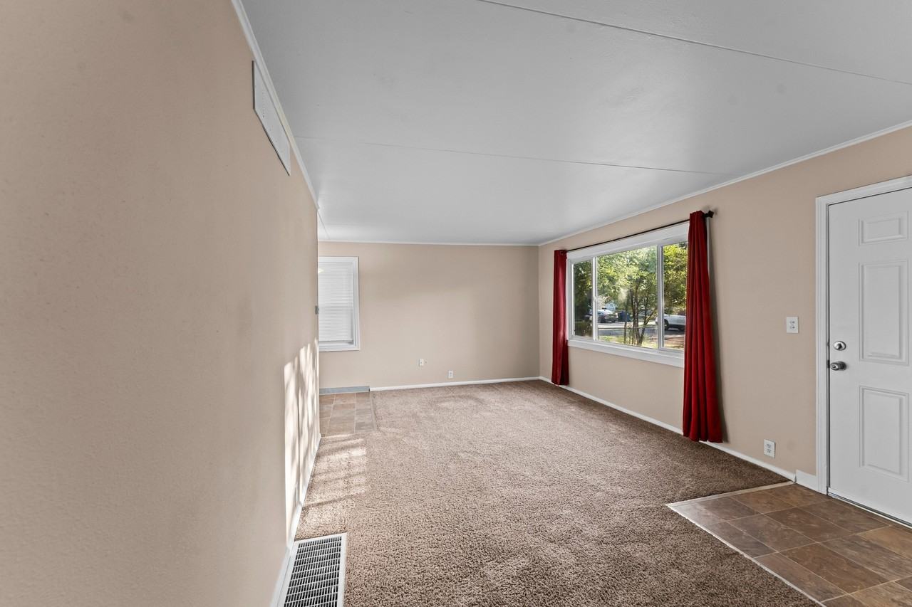 1932 S Franklin Ave #1 - Photo 5 of 25