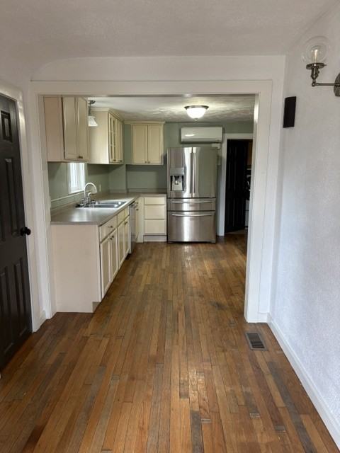 309 W Colorado Ave #1 - Photo 3 of 20