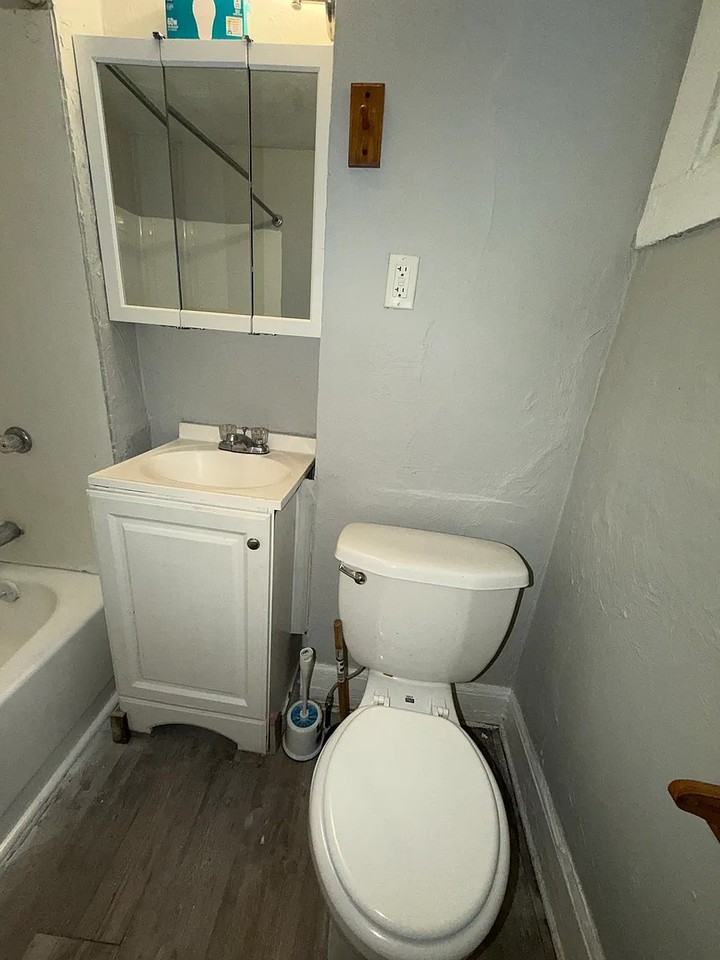 477 23rd St #481-23rd - Photo 5 of 8