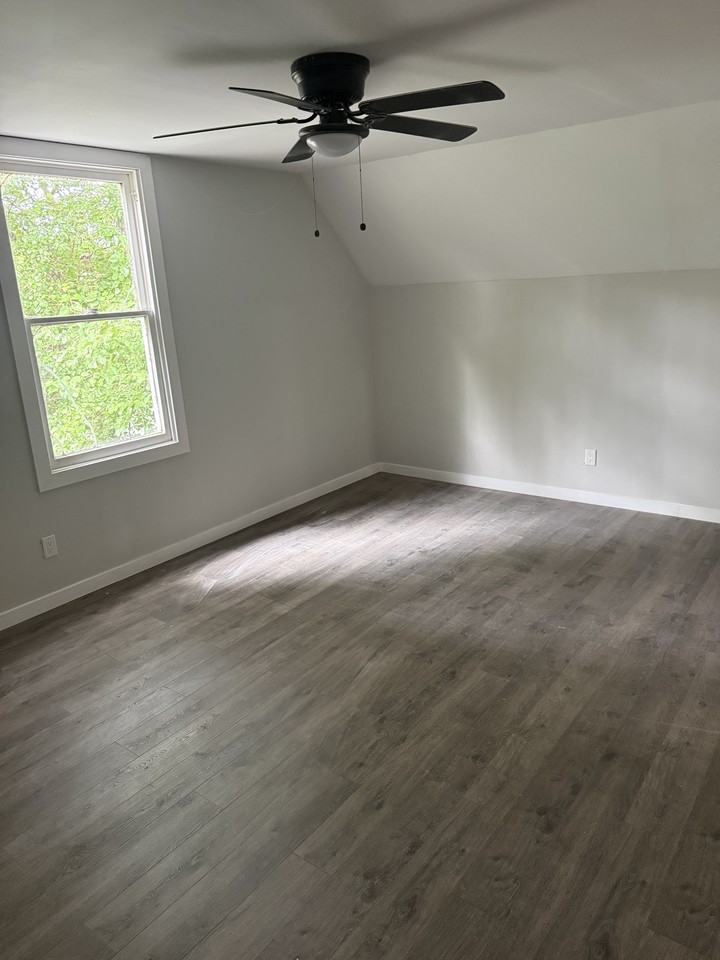 721 E Corrington Ave #1 - Photo 4 of 25