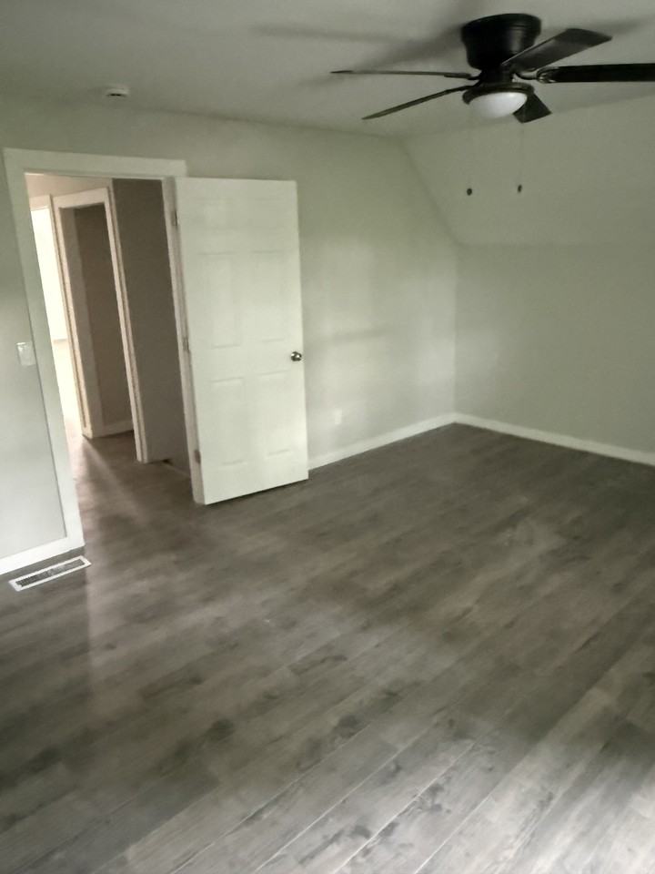 721 E Corrington Ave #1 - Photo 6 of 25