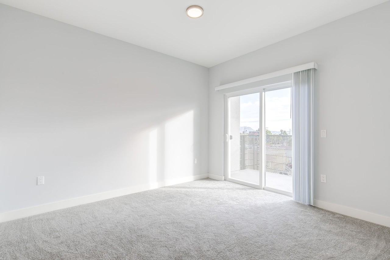MODERNO North Hollywood - Photo 3 of 24