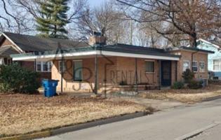 featured image of 215 E Belleville St #1