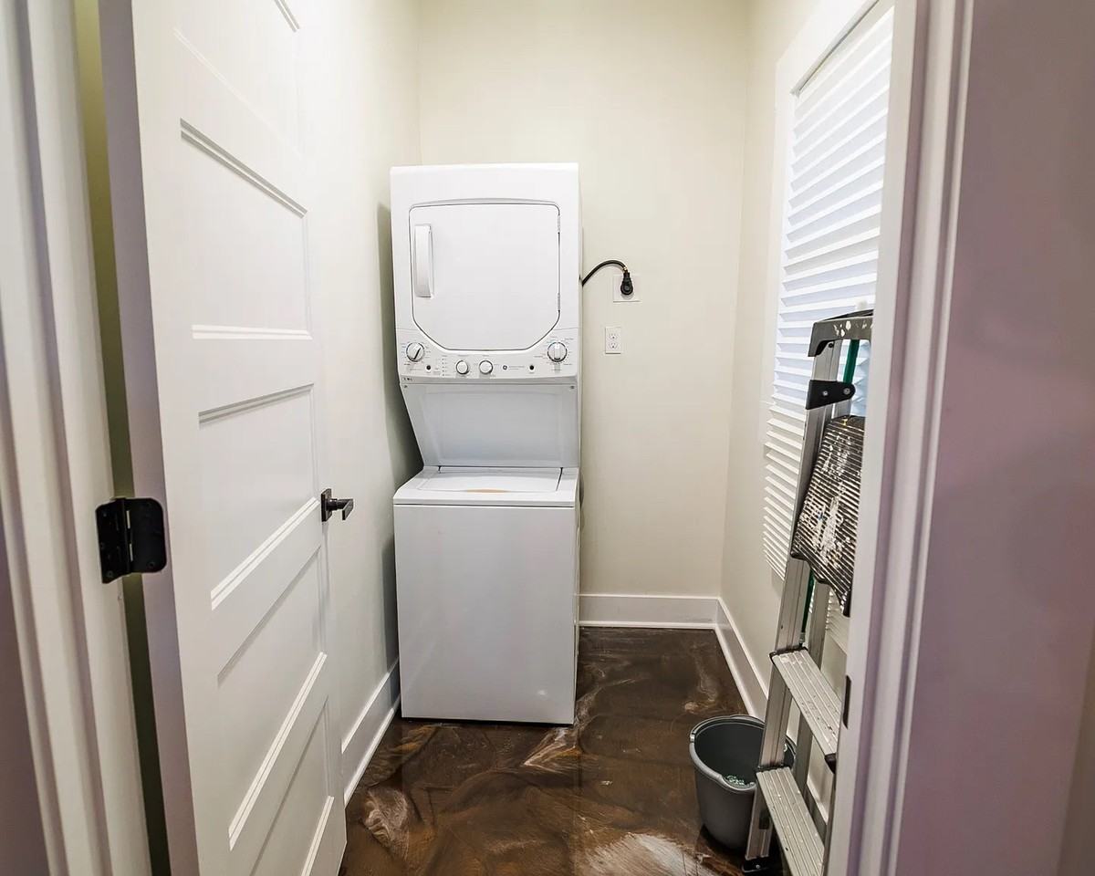 854 Beecher St Sw - Photo 6 of 33