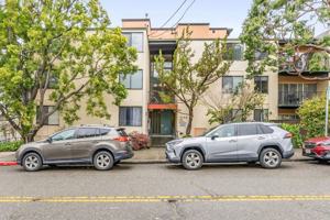 featured image of 1550 Walnut St #04