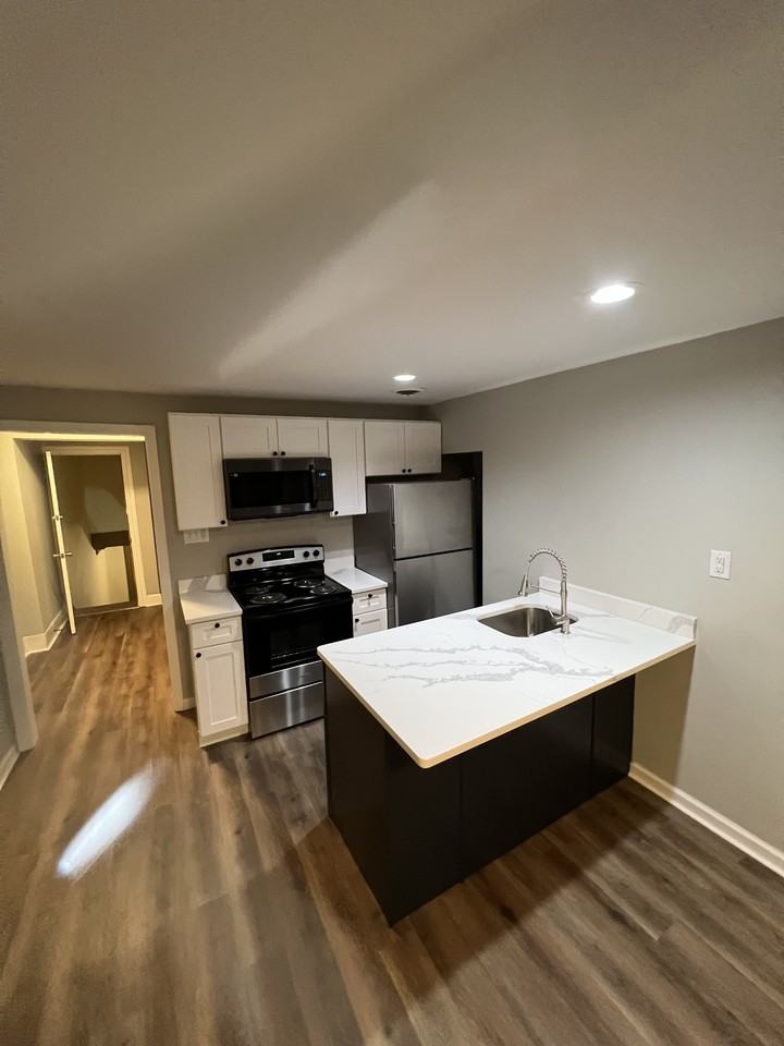 127 Pine St #3 - Photo 2 of 9