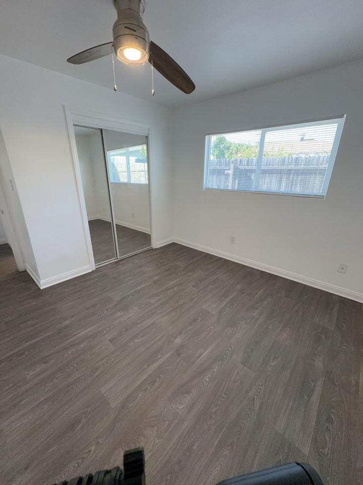 7003 Mount Vernon St #7003 - Photo 3 of 18