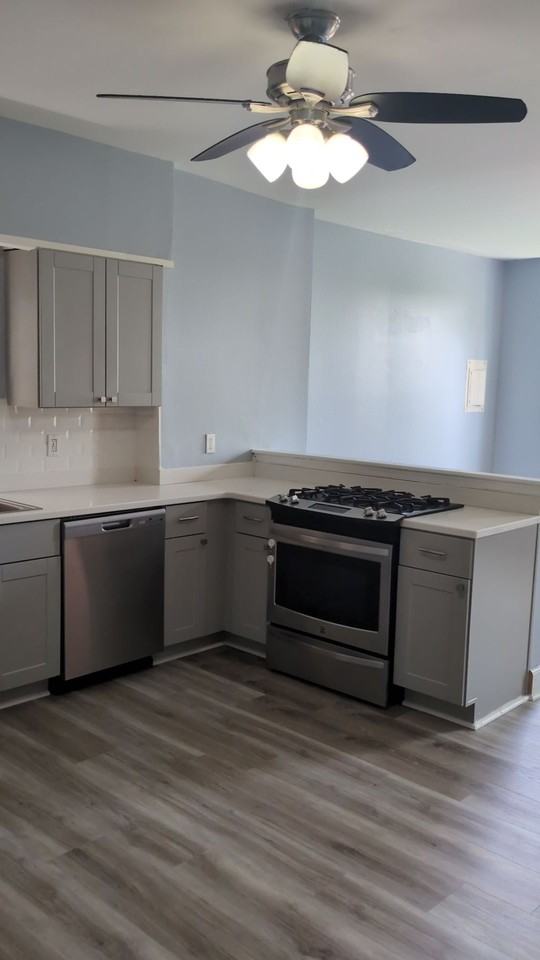 906 N Madison St #2 - Photo 4 of 10