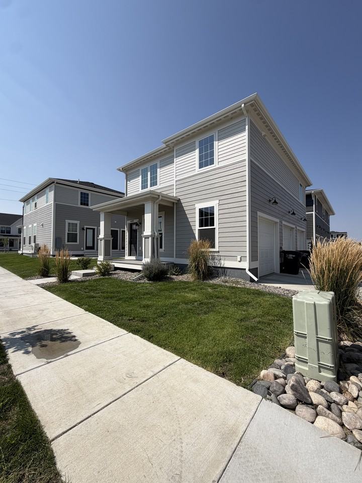 6105 Elysian Rd #201 - Photo 4 of 16