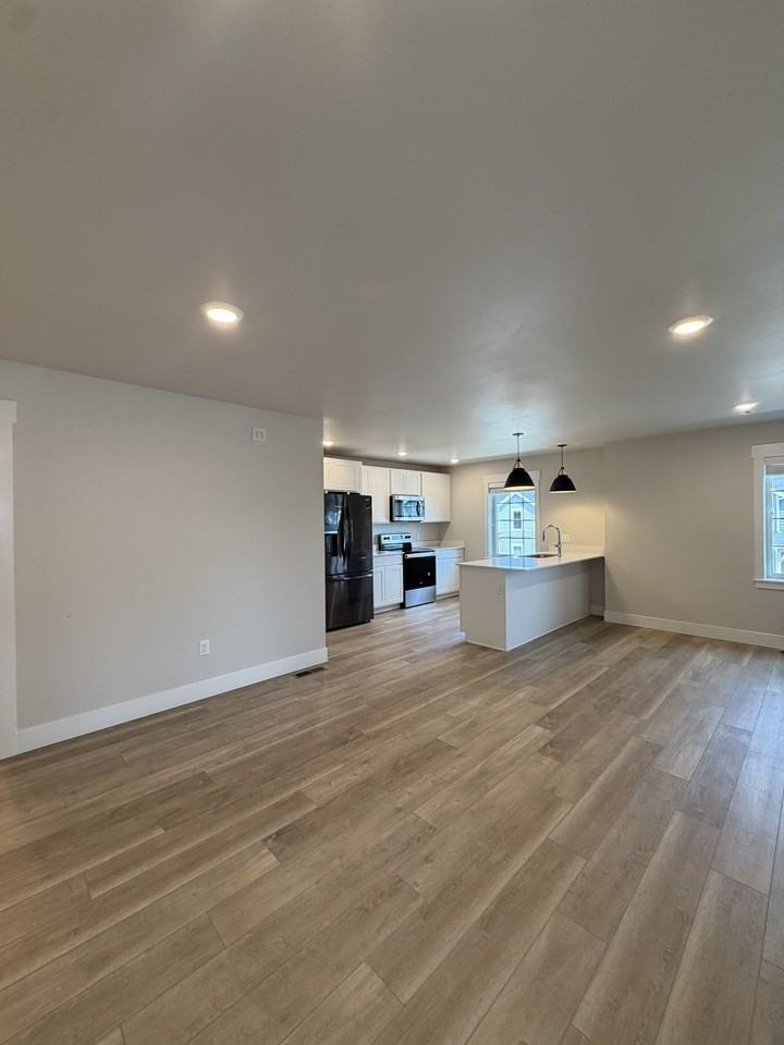 6105 Elysian Rd #201 - Photo 7 of 16