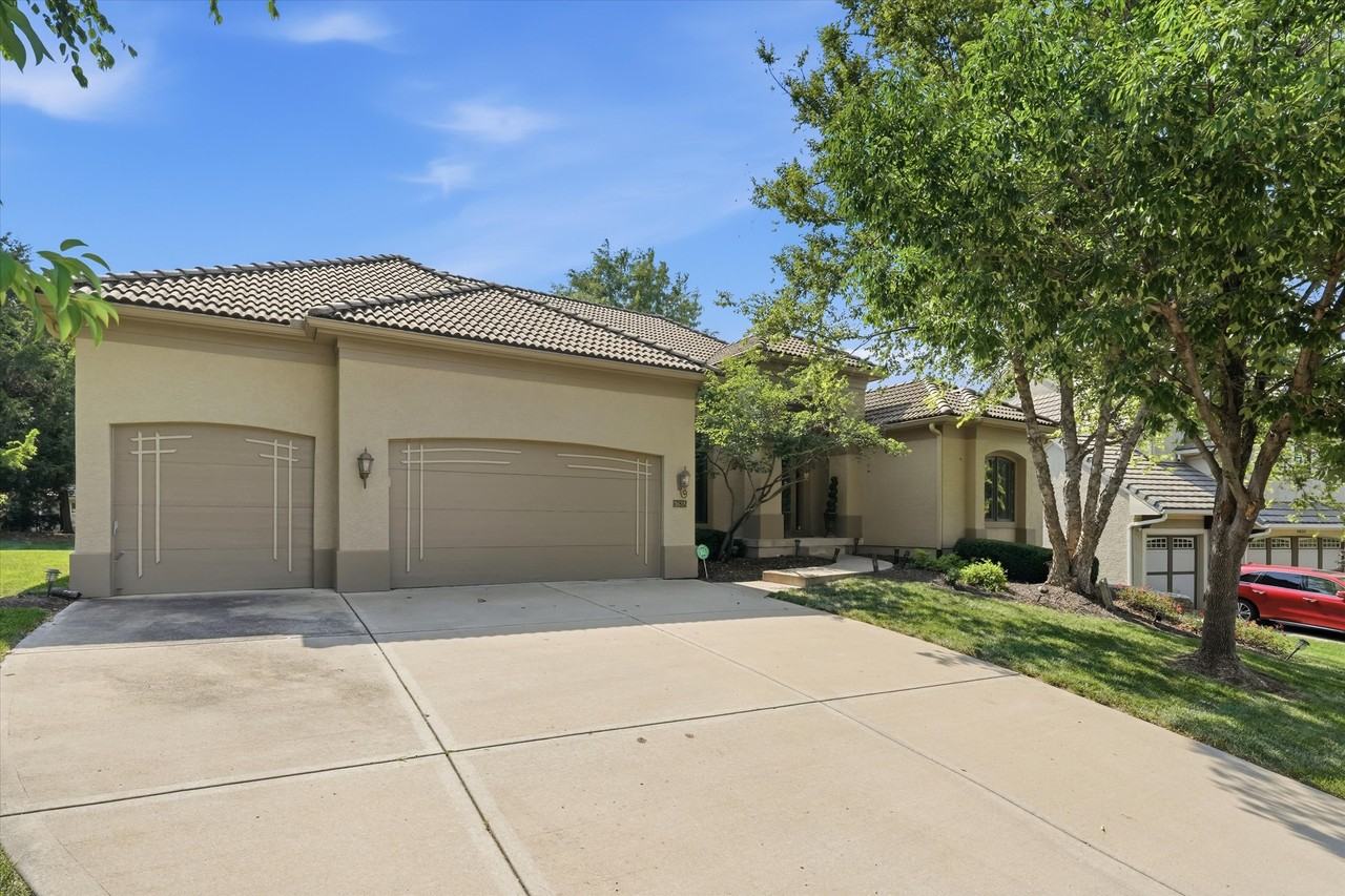 9638 Zarda Dr #1 - Photo 2 of 50