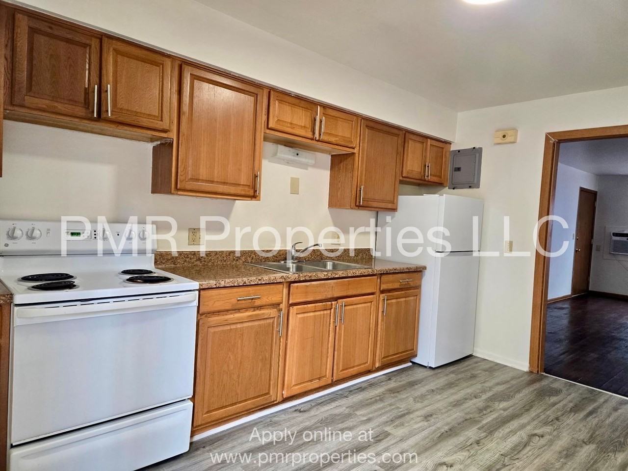 Bedford Square Apartments - Photo 2 of 11