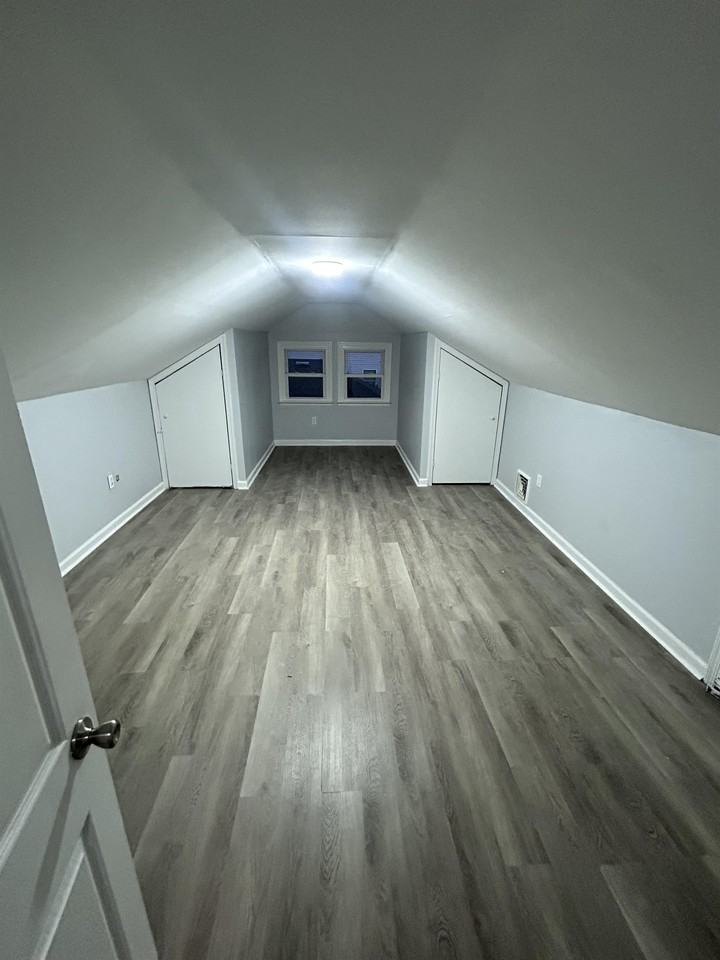 1400 Beaumont Ave #1 - Photo 2 of 11