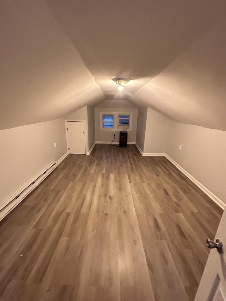 1400 Beaumont Ave #1 - Photo 5 of 11