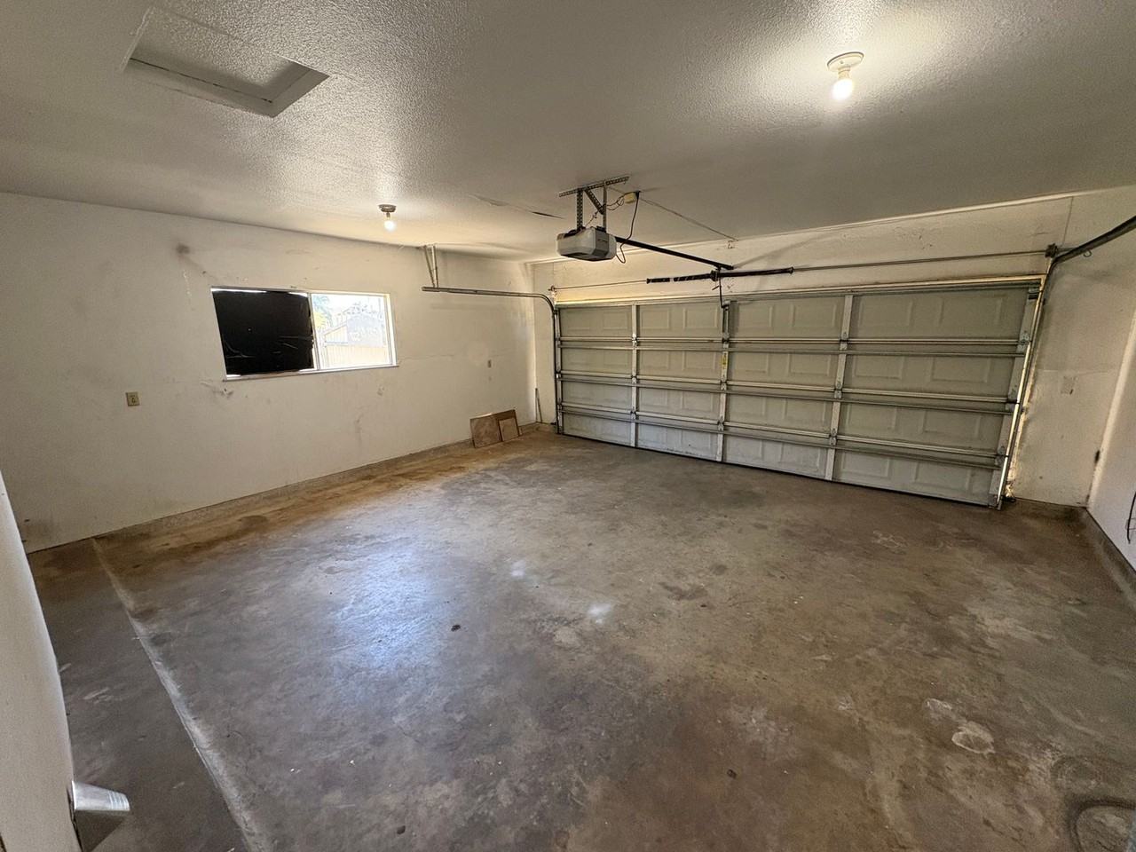 708 S Peggy St - Photo 2 of 42