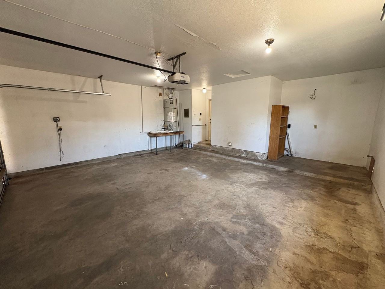 708 S Peggy St - Photo 3 of 42