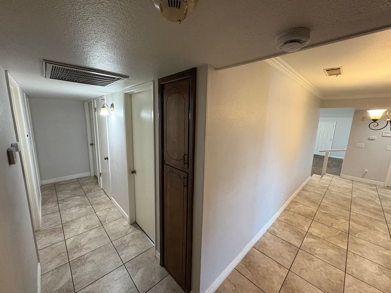 708 S Peggy St - Photo 6 of 42