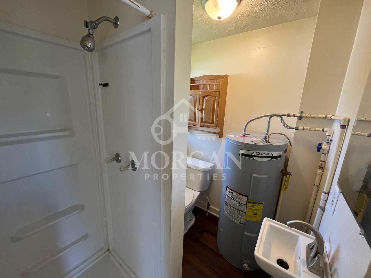 2316 Walnut St - Photo 4 of 5