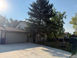 featured image of 13445 Green Cir