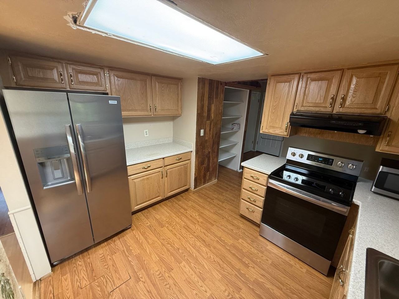 13445 Green Cir - Photo 4 of 14