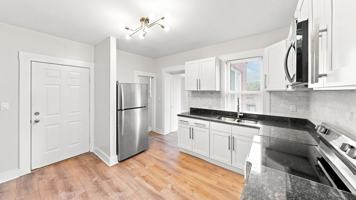 featured image of 335 John St #2