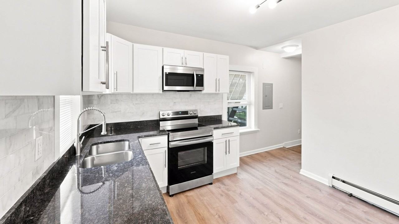 335 John St #2 - Photo 2 of 9
