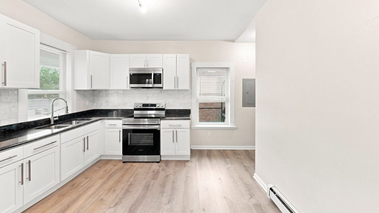 335 John St #2 - Photo 4 of 9