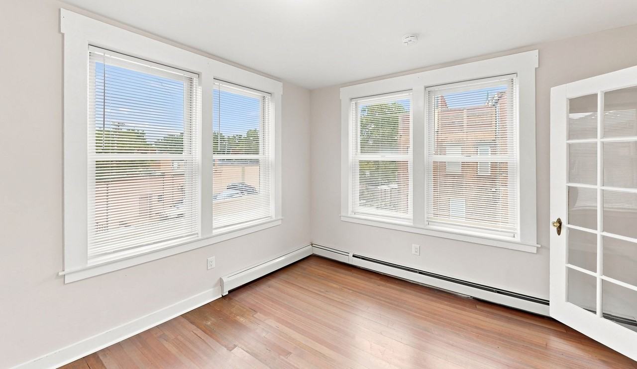 335 John St #2 - Photo 7 of 9
