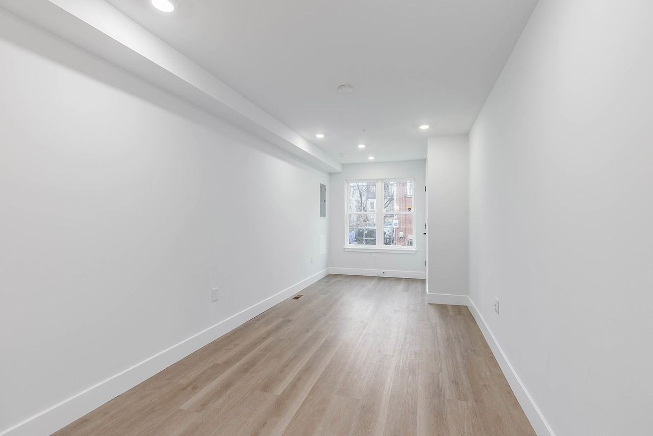 2057 E Rush St #1 - Photo 7 of 15
