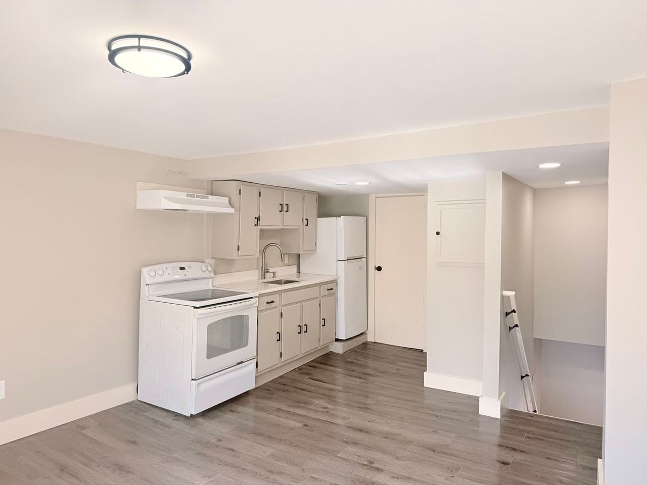 Pet-friendly Apartments for Rent in Hartford, VT! - Photo 6 of 21