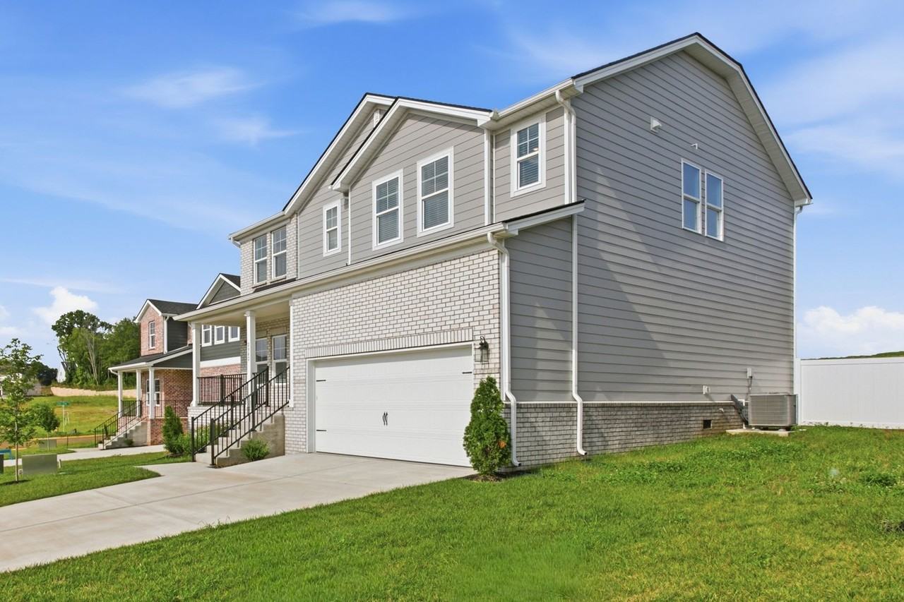 2942 Sharpstone Dr - Photo 3 of 37