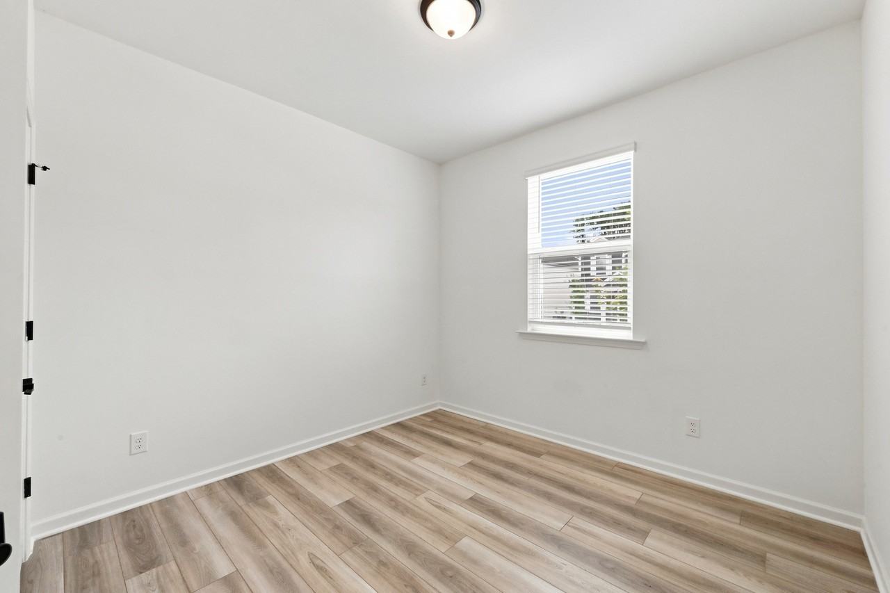 1513 Underbrush Dr #1 - Photo 7 of 50