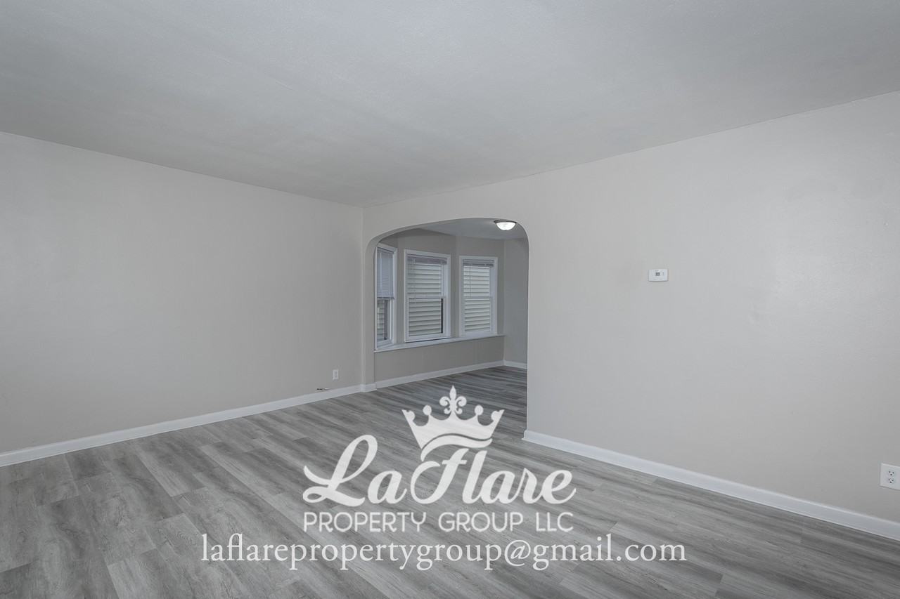 1219 Idaho St #1 - Photo 3 of 18