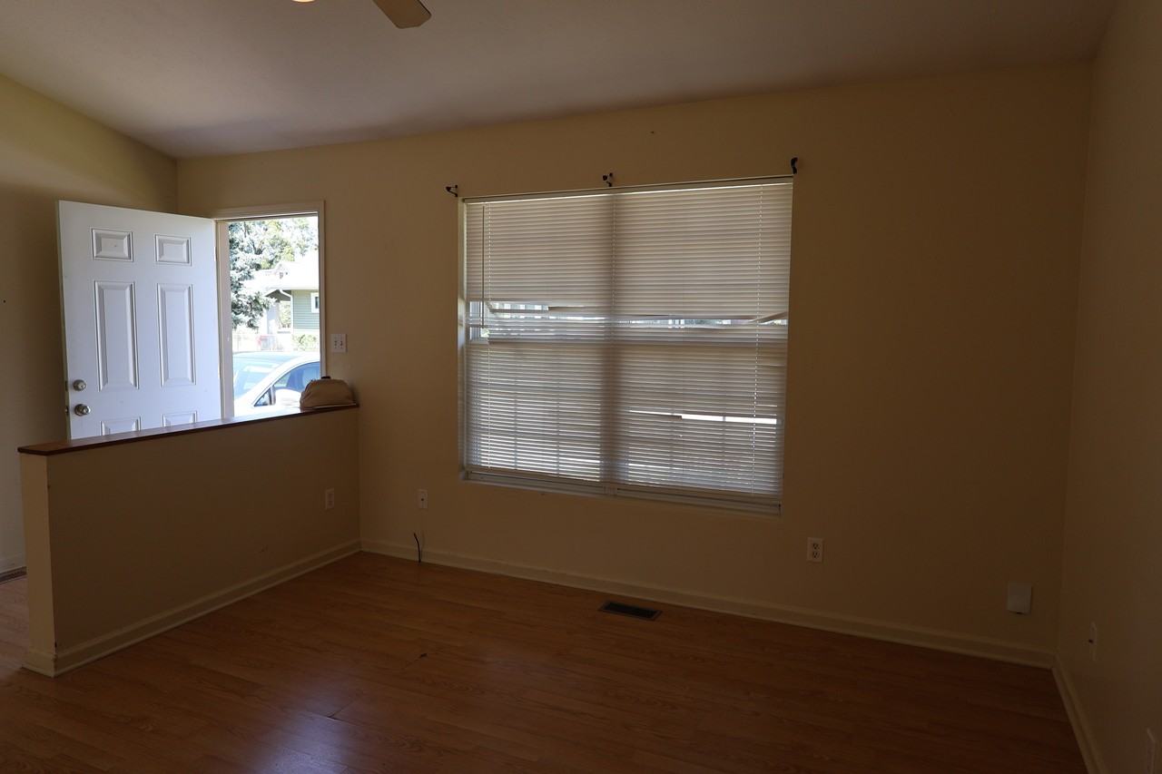 819 15th St #1 - Photo 6 of 49